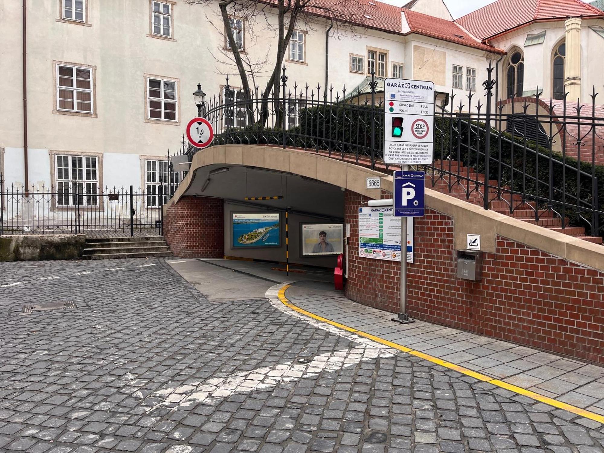 Revon Art-Deco Apartment Laurinska Bratislava Ngoại thất bức ảnh